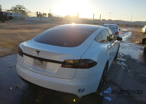 2016 Tesla Model S 60/70/75/85 from USA, damaged, VIN 5YJSA1E15GF158830